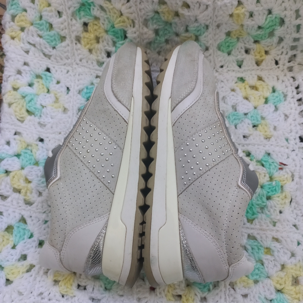 Geox Respira Women's Tabelya Suede Off White/Grey Low-Top Sneakers Size 7 US - Picture 6 of 15